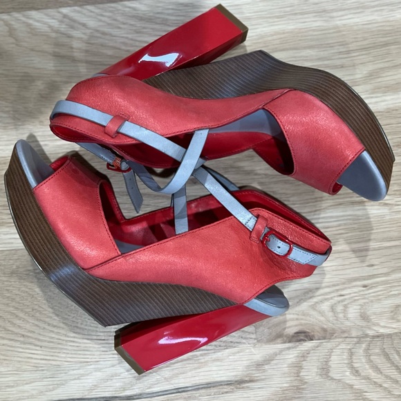 Maria Sharapova by Cole Haan} Arlington Wedges size 9 NWOT - Picture 1 of 5